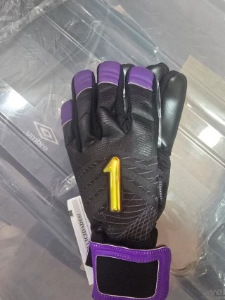 Guantes Portero Rinat Nuevos a estrenar.