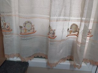 Cortinas de cocina beige y coral