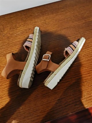 Sandalias Mustang Talla 37