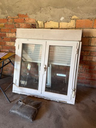 Ventana doble cristal con persiana