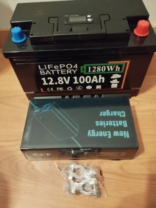 Batería lifepo4 12V 100 A/H nueva a estrenar