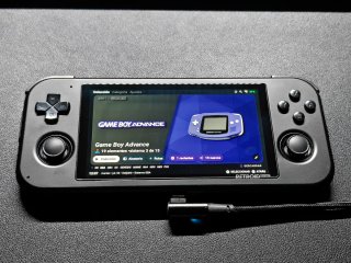 [NO NEGOCIABLE] Retroid Pocket 3 Plus Negra