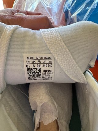Adidas Verde Talla 39.5 (UK 6) Sin Estrenar