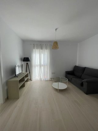 Se alquila piso de dos habitaciones