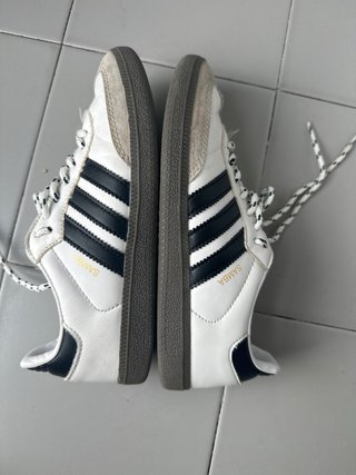 Adidas Sneakers Blancas y Grises