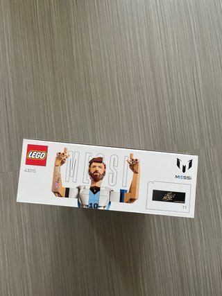 LEGO Lionel Messi - Leyenda del Fútbol 43015