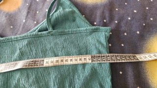 Top tirantes finos verde con volantes