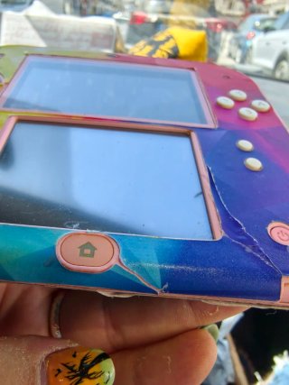 Nintendo 2DS Rosa/Viola (Schermo Touch Non Funziona)