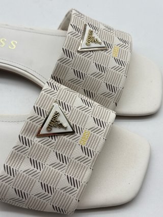 Sandalias Guess Tamed 40 Beige/Blanco