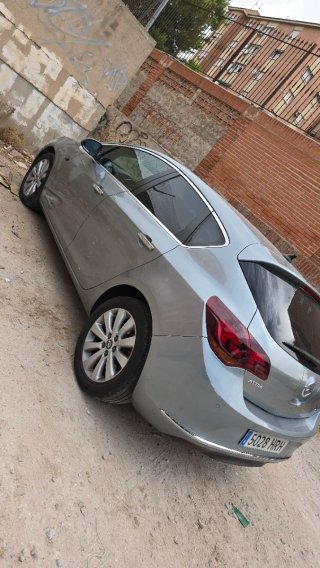 Opel Astra 2013