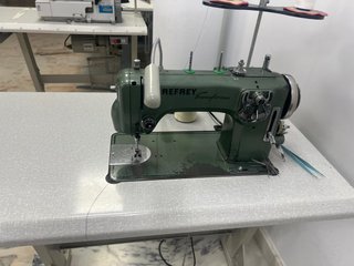 Máquina de coser Refrey Transforma