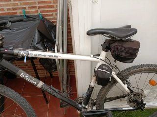 Bicicleta Rockrider B'Twin Negra
