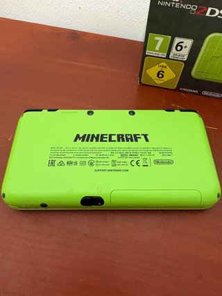 New Nintendo 2DS XL Minecraft Creeper