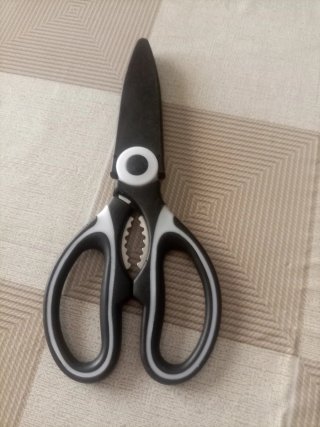 Forbici da cucina nere e bianche