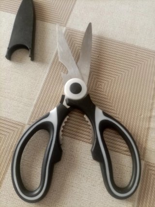 Forbici da cucina nere e bianche
