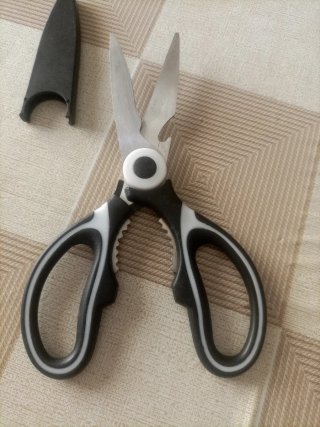 Forbici da cucina nere e bianche