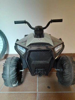 Quad eléctrico infantil FEBER