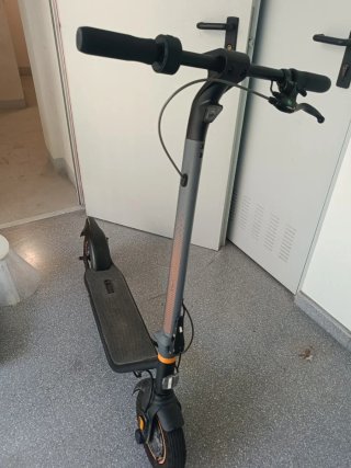 Patinete Segway Ninebot F40E
