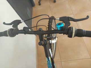 Bicicleta negra 24 pulgadas