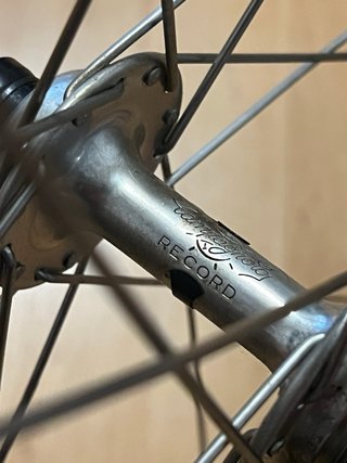 Buje Campagnolo SR 28 radios 120mm NOS