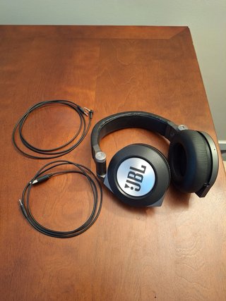 DISPONIBLE Auriculares JBL Synchros E50BT Negros