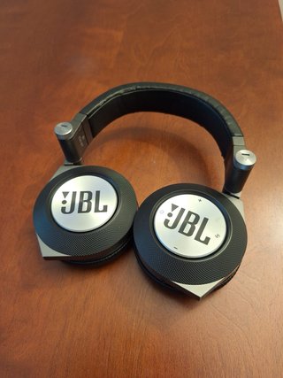 DISPONIBLE Auriculares JBL Synchros E50BT Negros
