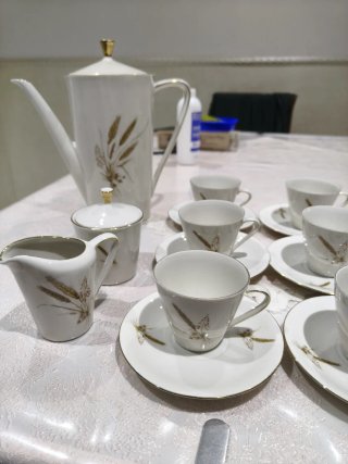 Servizio da tè vintage in porcellana