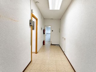 Local comercial en venta en Sant Josep en Hospitalet de Llobregat, L´
