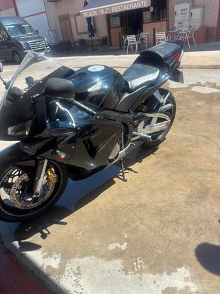 Honda CBR 600 RR Negra - 14.000 km