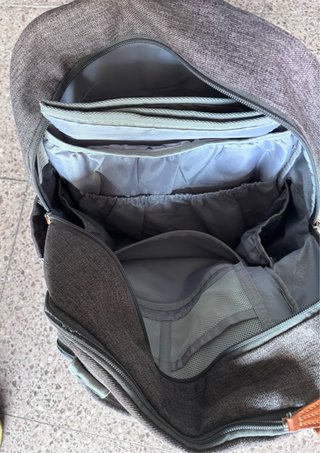 Mochila para bebé gris BabbleRoo
