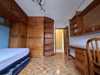 Piso en alquiler en El Llano en Gijón