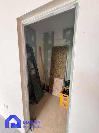 Local comercial en venta en Vallobín - La Florida en Oviedo