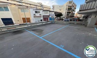 Garaje en venta en Empuriabrava en Castelló d´Empúries