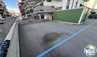 Garaje en venta en Empuriabrava en Castelló d´Empúries