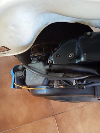Vespa Cosa 200cc Beige. MOTOR CON 2.000 kms.
