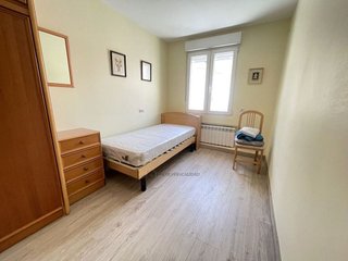 Piso en alquiler en Plaza España - Villa Pilar - Reyes Católicos - Vadillos en Burgos
