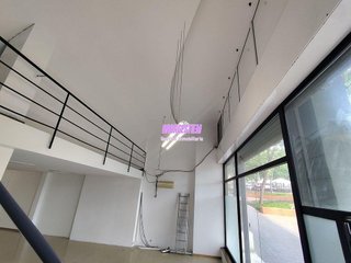 Local comercial en venta en Montigalà -Sant Crist en Badalona