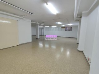 Local comercial en venta en Montigalà -Sant Crist en Badalona