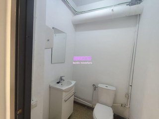 Local comercial en venta en Montigalà -Sant Crist en Badalona