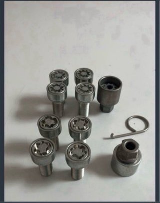 Tornillos antirrobo VW TIGUAN TOURAN CADDY T ROC