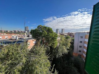 Piso en alquiler en Valdezarza en Madrid