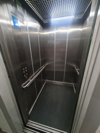 Garaje en venta en Can Serra en Hospitalet de Llobregat, L´