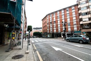 Local comercial en alquiler en Milán - Pumarín - Teatinos en Oviedo