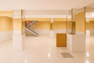 Local comercial en alquiler en Milán - Pumarín - Teatinos en Oviedo