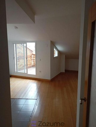 Piso en alquiler en Camarena