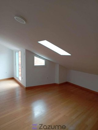 Piso en alquiler en Camarena