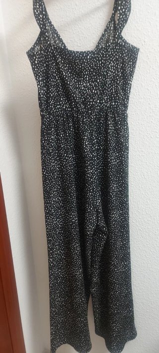 Mono negro estampado lunares Stradivarius
