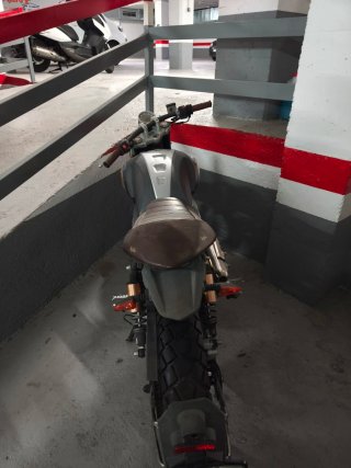 FB Mondial 125 cc Naked Marrón/Gris
