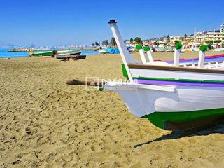 Local comercial en venta en El Candado - El Palo en Málaga