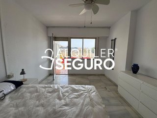 Piso en alquiler en La Carihuela en Torremolinos